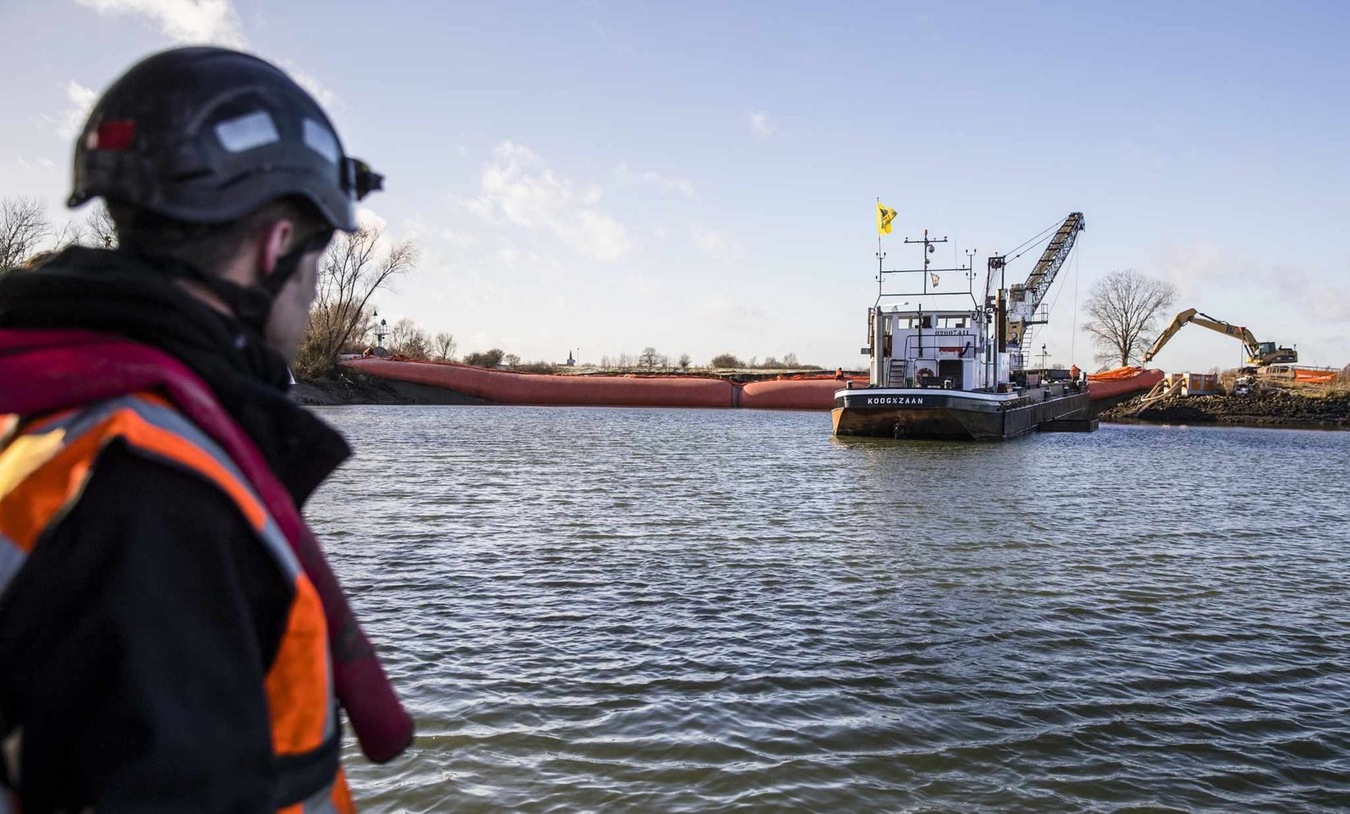 woonboot te koop gennep worst redt altijd worstlog woonboot te koop gennep worst redt altijd worstlog